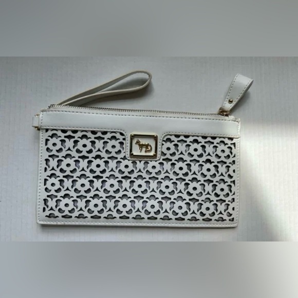 Emma Fox White and Black Floral Leather Clutch 🌷🤍🌷